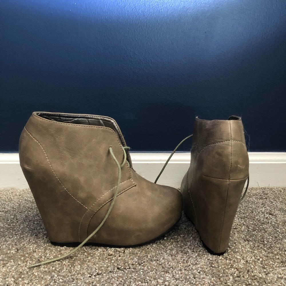 Jeffrey Campbell Inspired Bootie